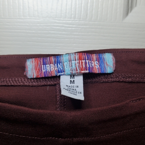 Urban Outfitters Women’s Flare Burgundy Leggings Pants Size M - Picture 9 of 9